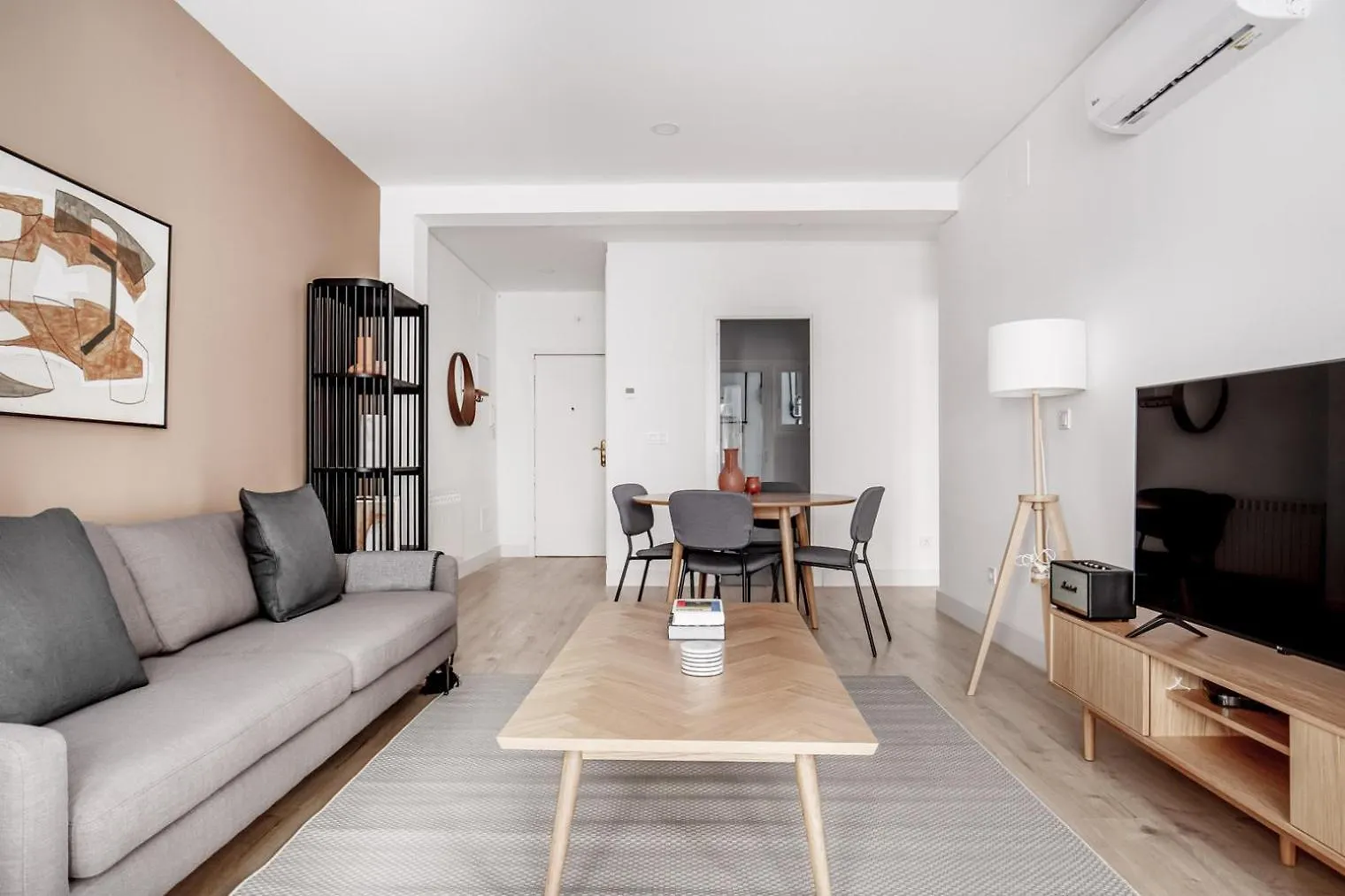 Blueground La Dreta De Leixample Furnished Bcn-75 Daire Barselona 0*,  İspanya